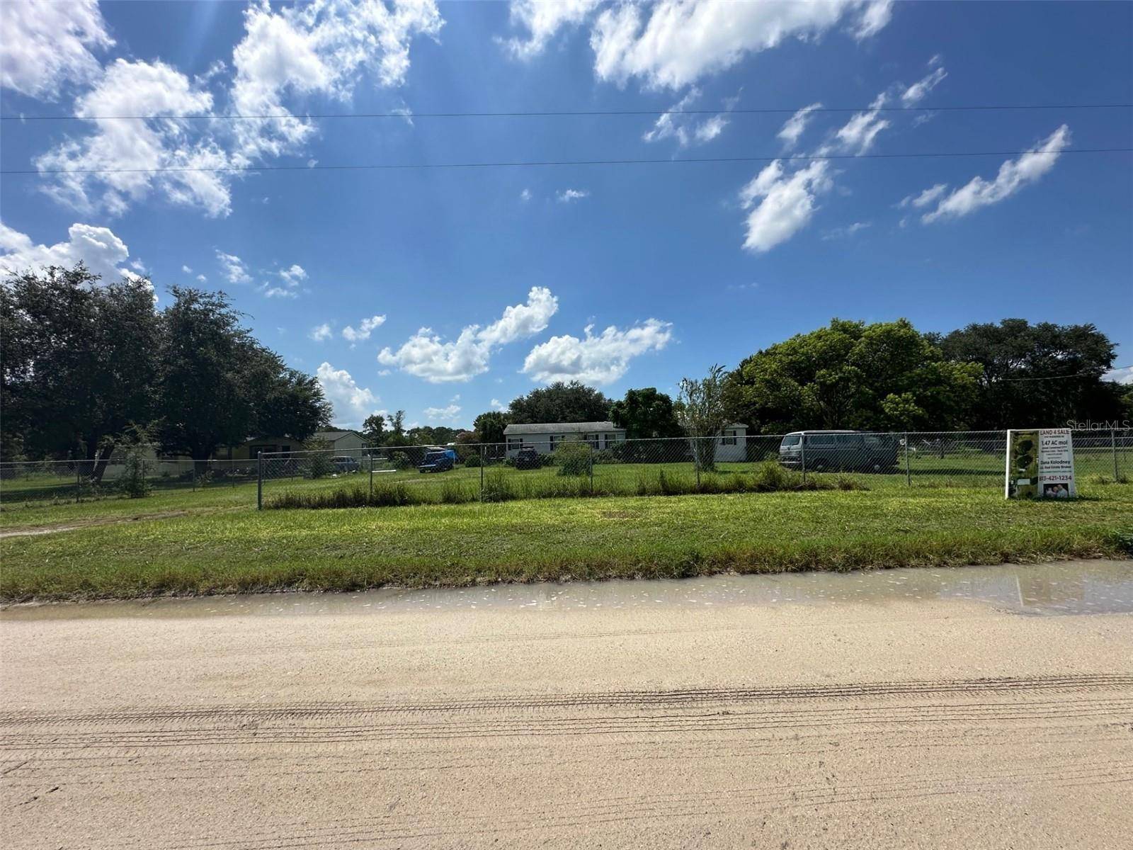 8747 MCKENDREE RD, Wesley Chapel, FL 33545