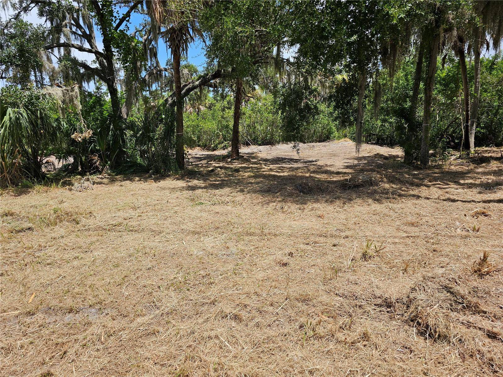 2504, 2506, and 2508 RIVER BEND DR, Ruskin, FL 33570