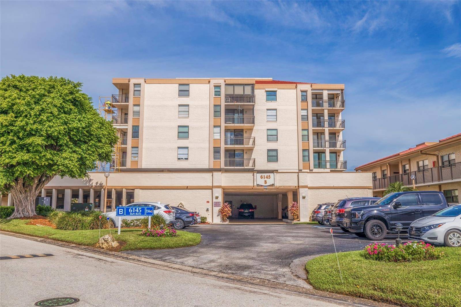 6145 SUN BLVD #304, St Petersburg, FL 33715