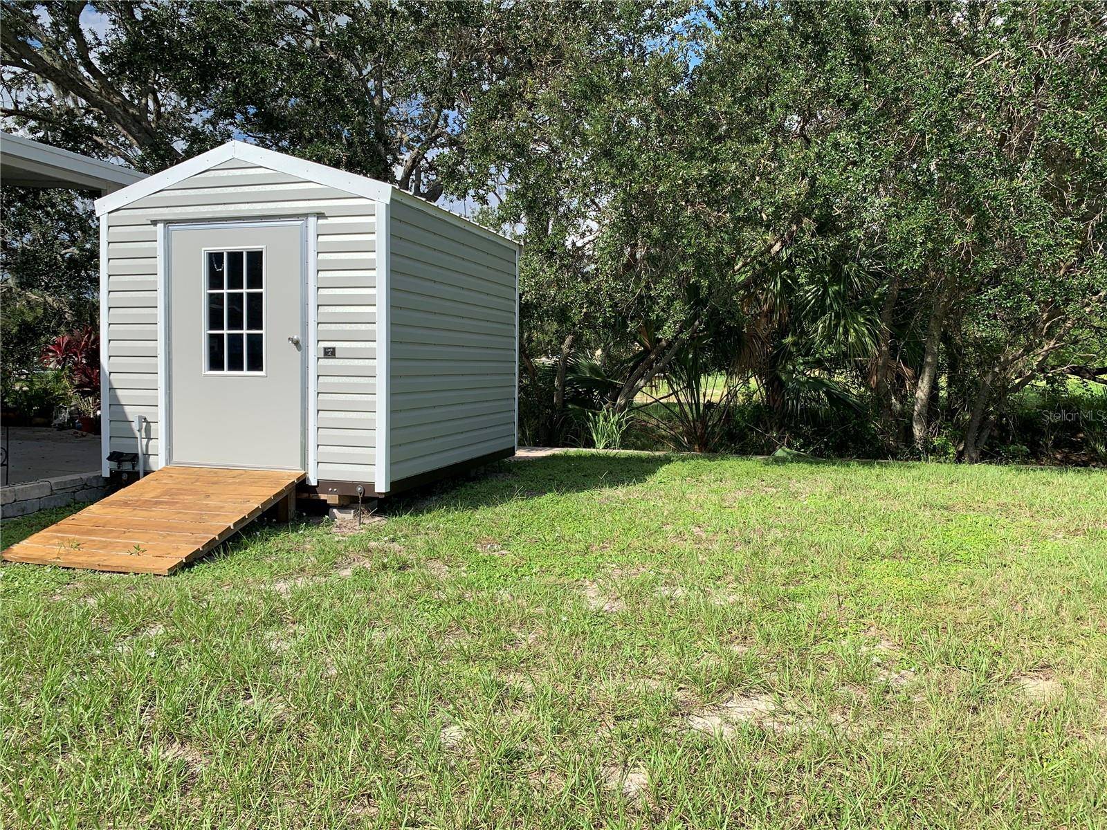 223 N SAINT GEORGE CIR, Apollo Beach, FL 33572