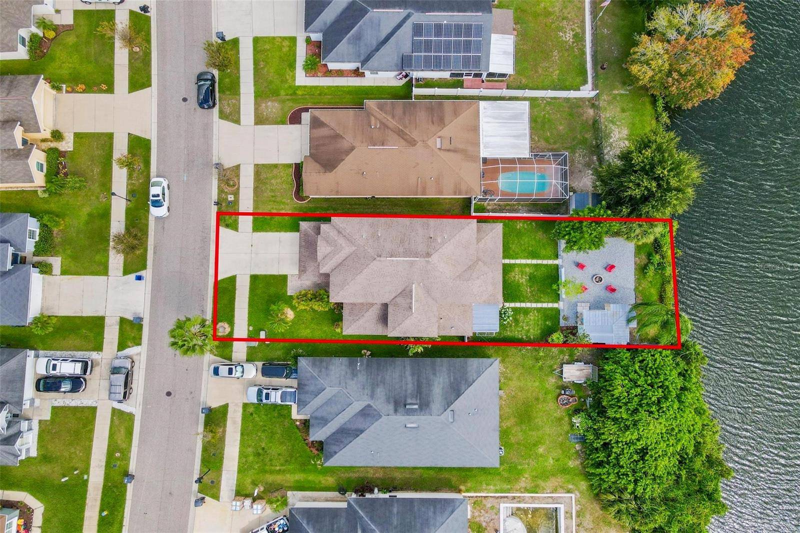 11302 SOUTHWIND LAKE DR, Gibsonton, FL 33534