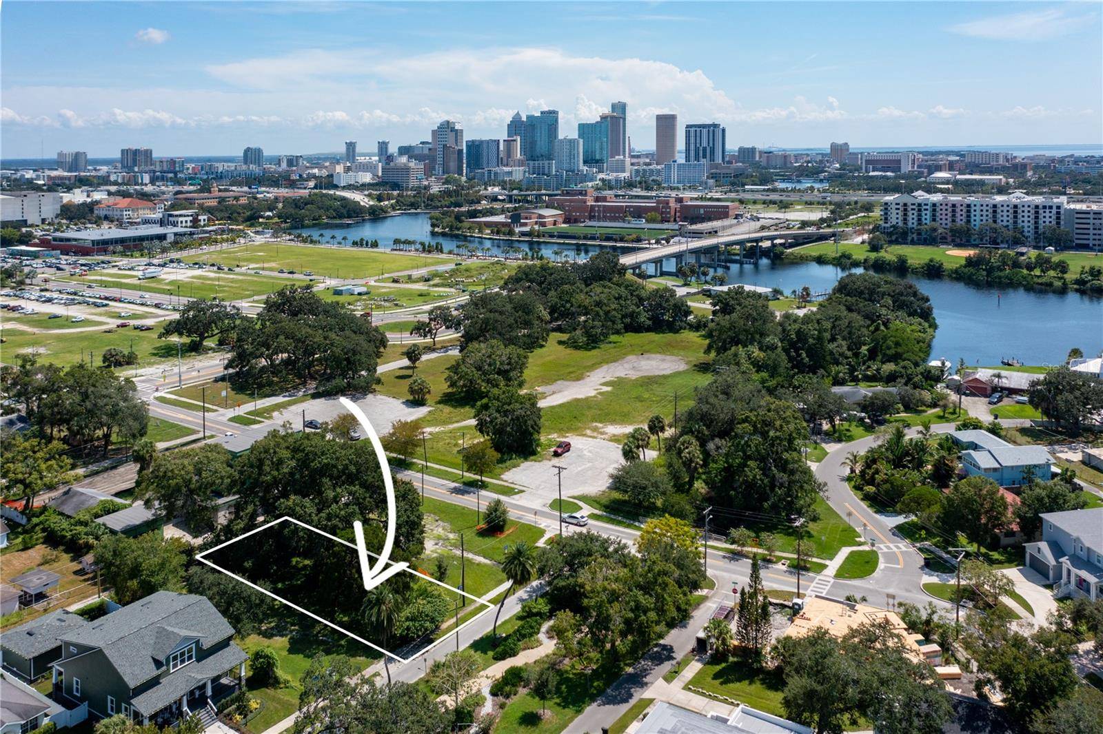 2203 N GLENWOOD AVE, Tampa, FL 33602