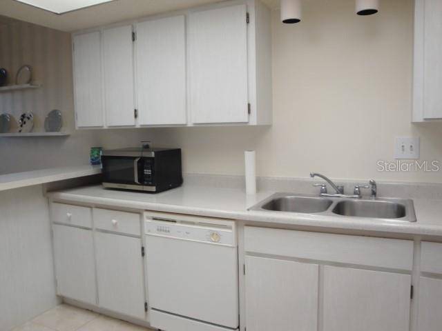 500 TREASURE ISLAND CSWY #202, Treasure Island, FL 33706
