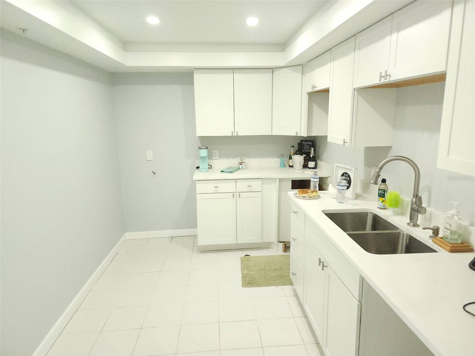 255 DOLPHIN PT #809, Clearwater, FL 33767