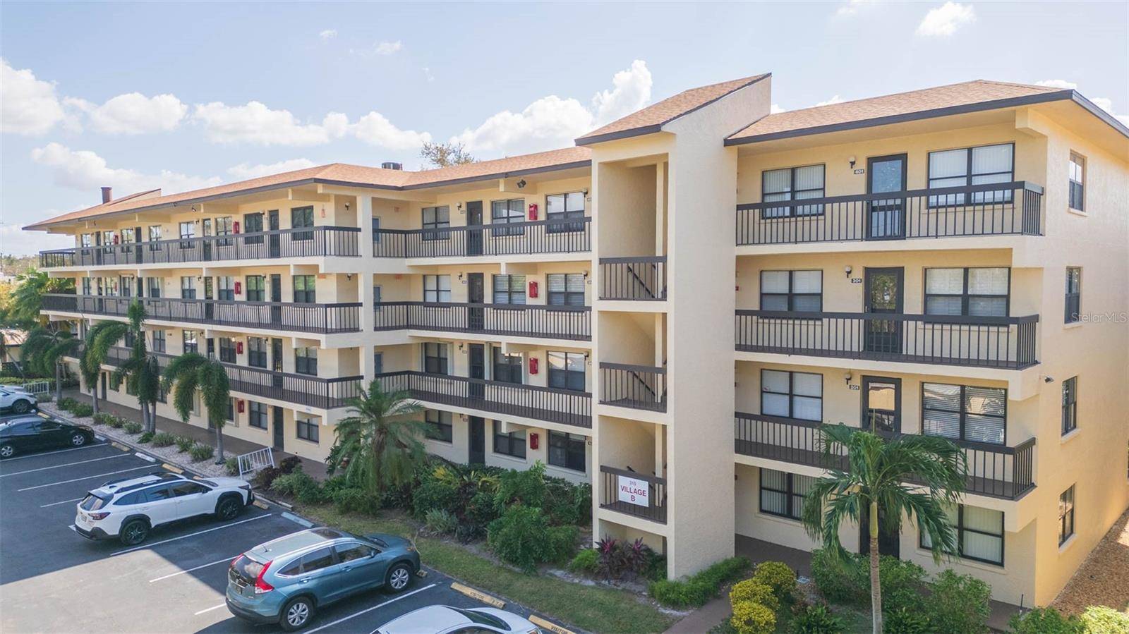 315 30 AVE W #B201, Bradenton, FL 34205
