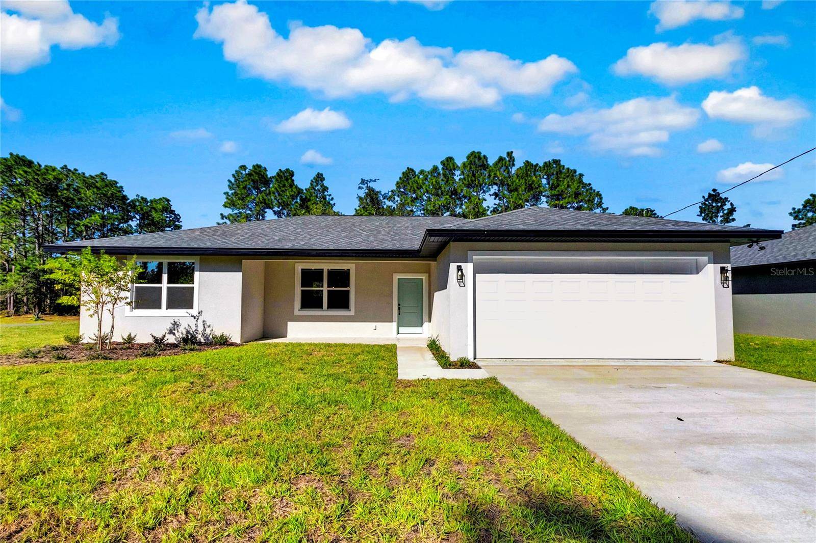 8090 N SANTOS DR, Citrus Springs, FL 34434