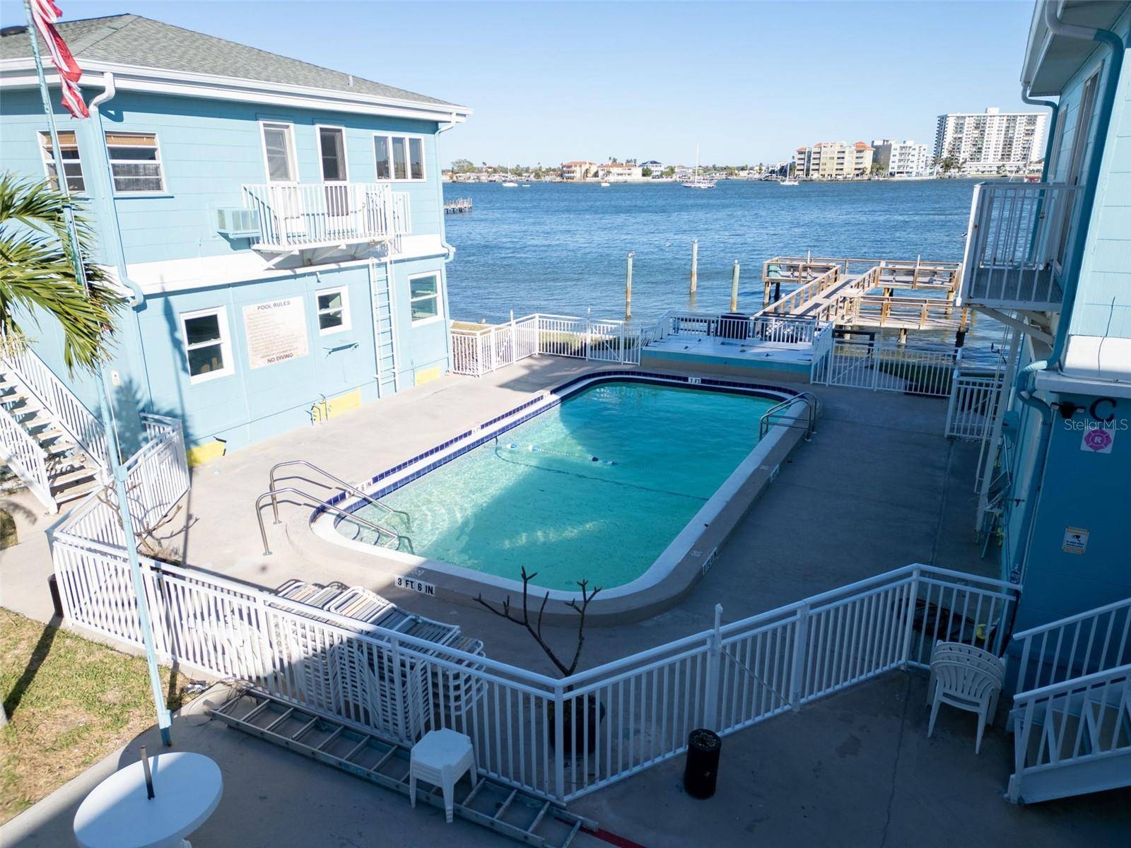 483 E SHORE DR #D3, Clearwater Beach, FL 33767
