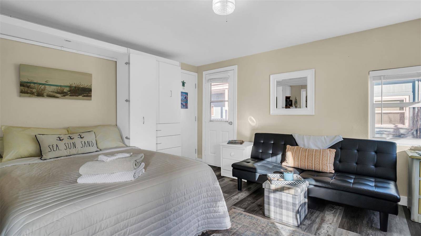 483 E SHORE DR #D3, Clearwater Beach, FL 33767