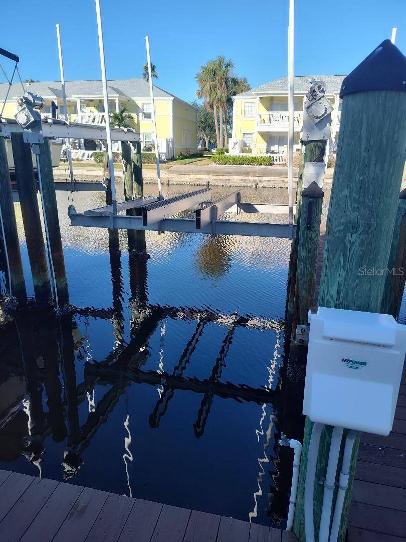 127ss COQUINA KEY DR SE DR, St Petersburg, FL 33705