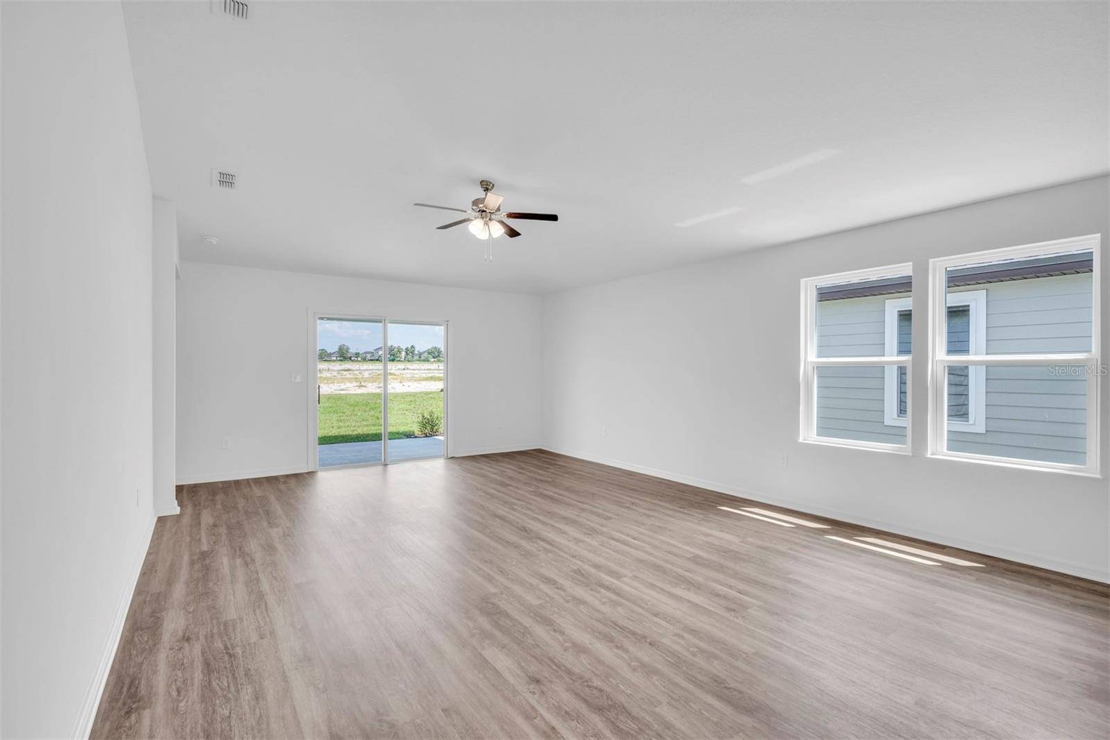 11 PRINCE ANTHONY LN, Palm Coast, FL 32164