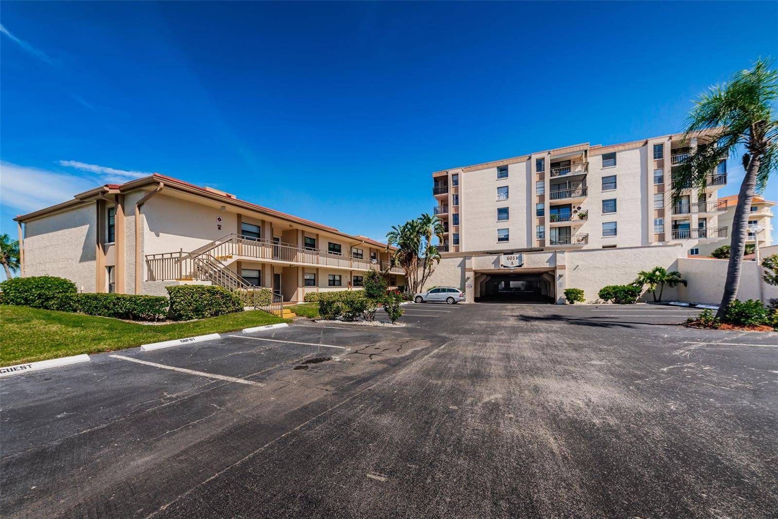 6051 SUN BLVD #305, St Petersburg, FL 33715