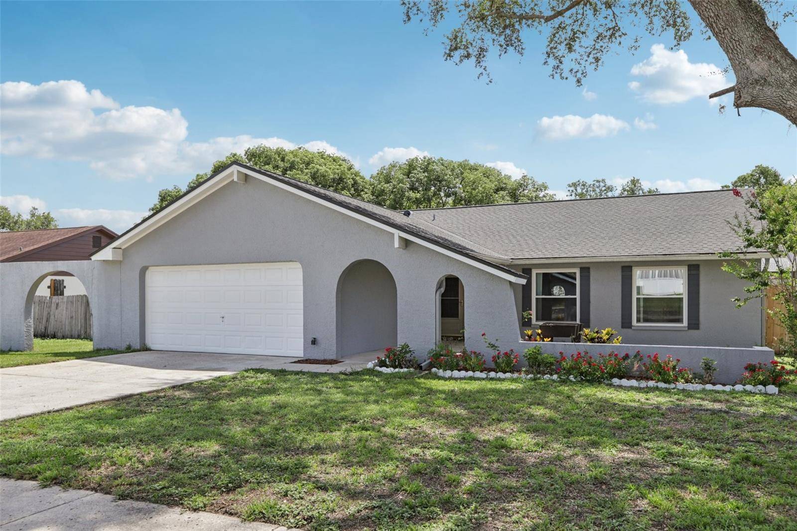 1009 BLACK KNIGHT DR, Valrico, FL 33594