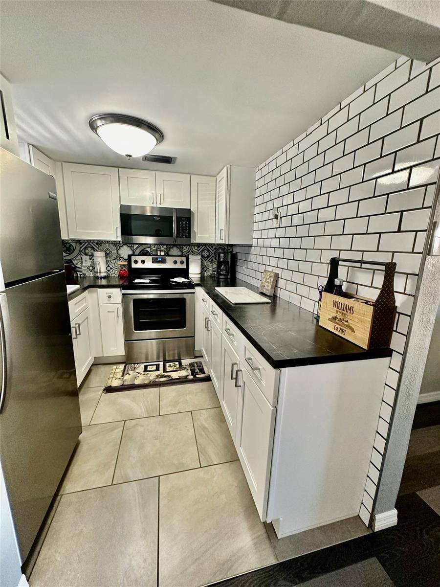 5207 TURQUOISE LN #202, New Port Richey, FL 34652
