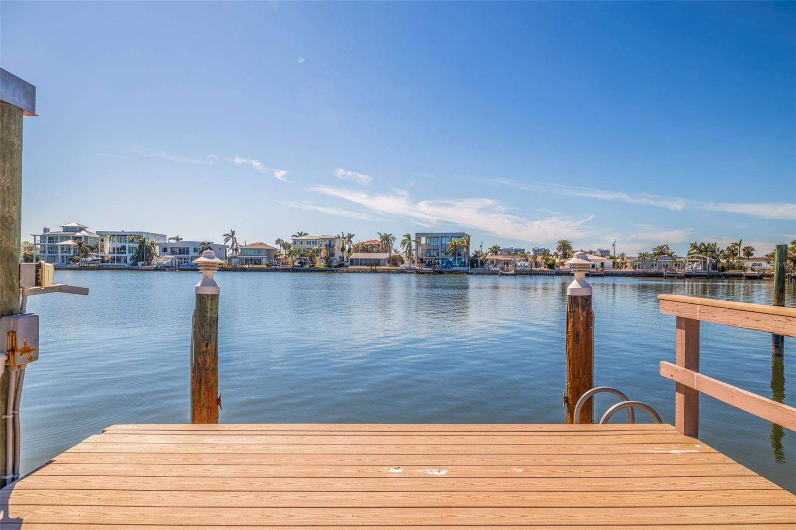 7874 9TH AVE S, St Petersburg, FL 33707