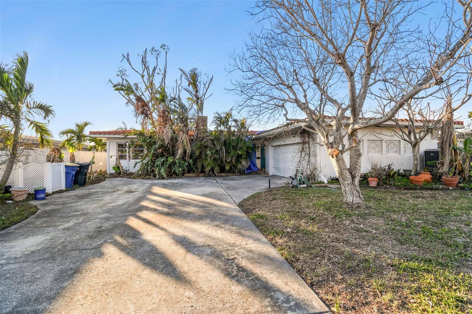 1836 VENETIAN POINT DR, Clearwater, FL 33755
