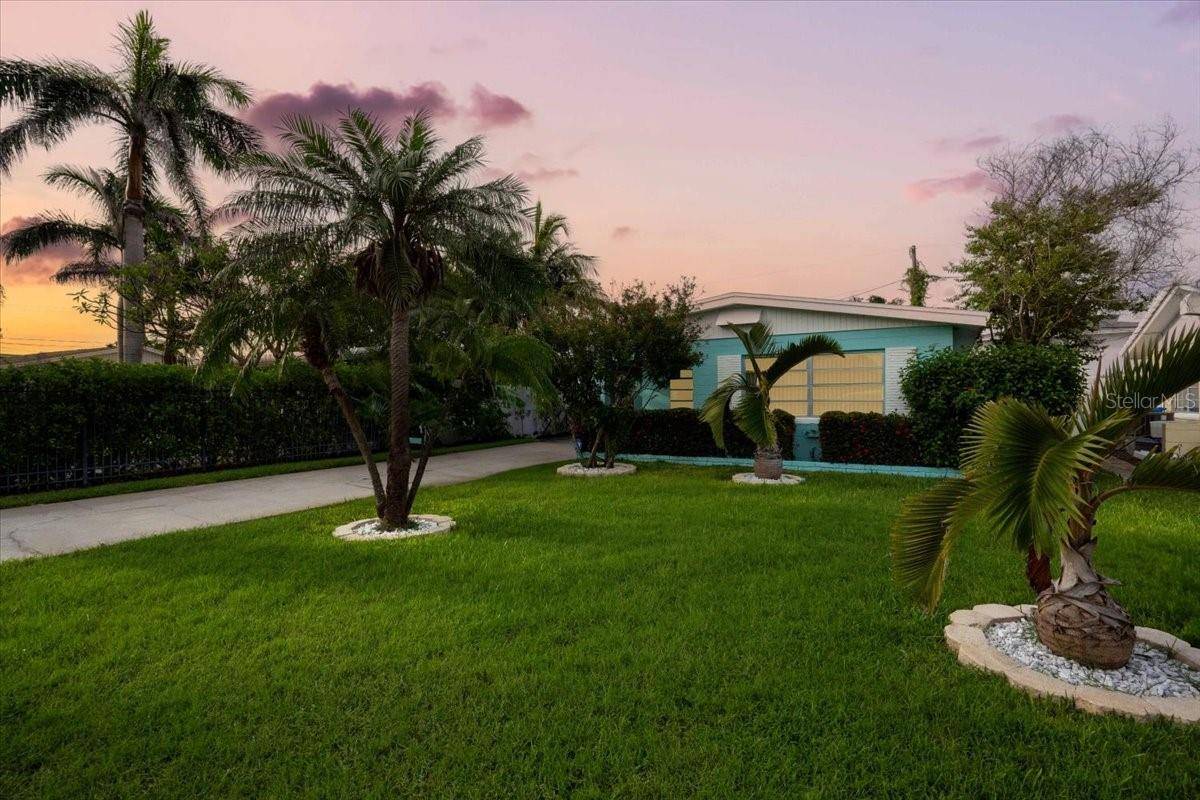11435 2ND ST E, Treasure Island, FL 33706