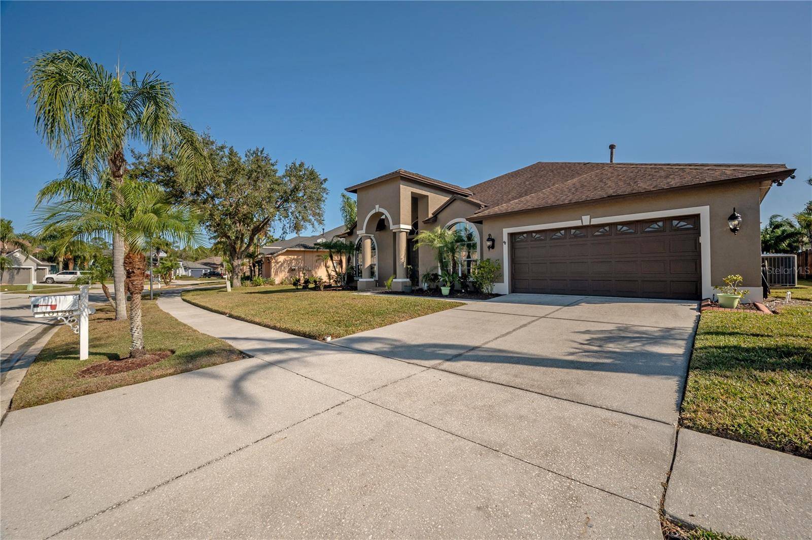 10126 LONDONSHIRE LN, Tampa, FL 33647