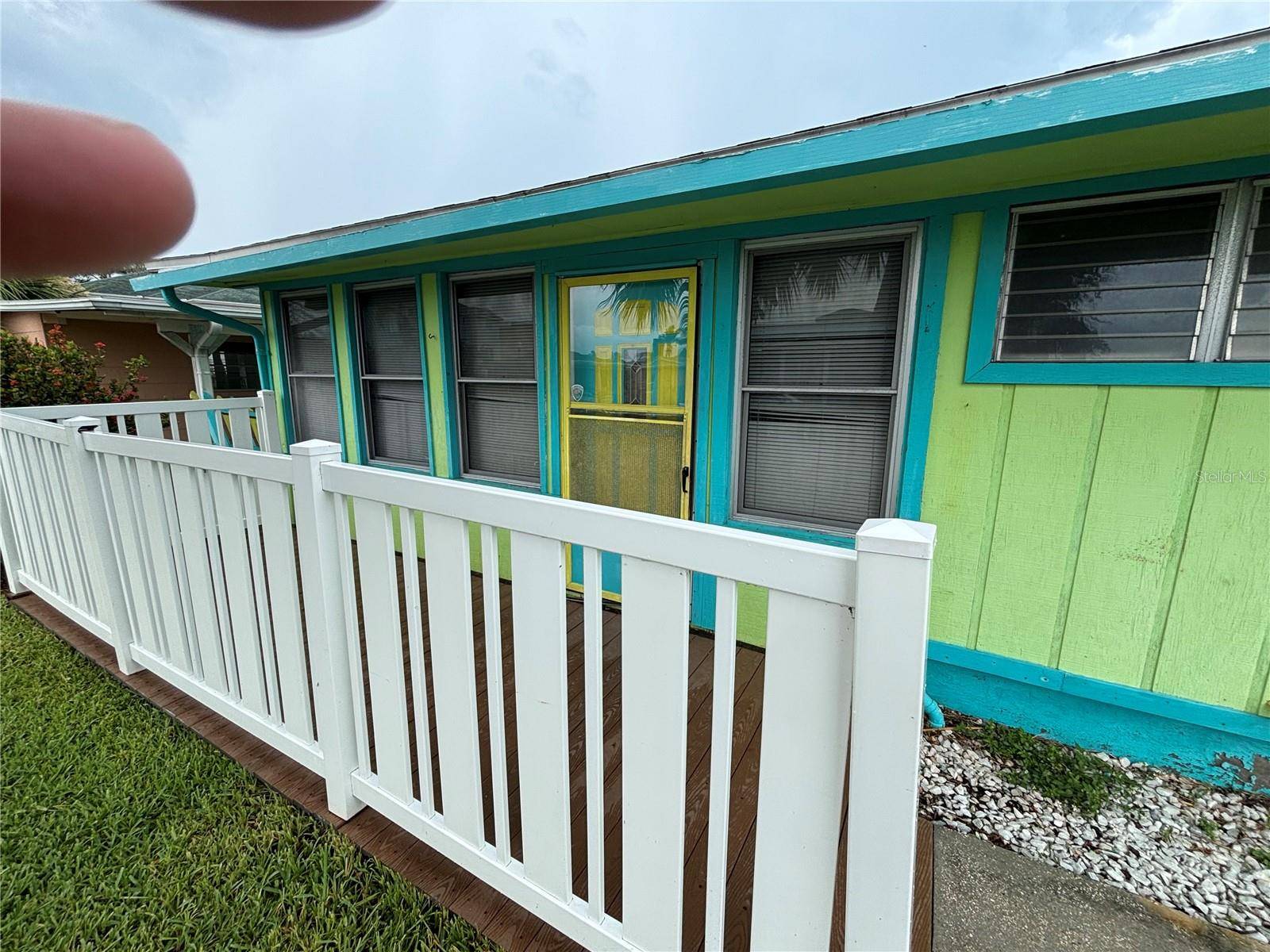 18006 4TH ST E, Redington Shores, FL 33708