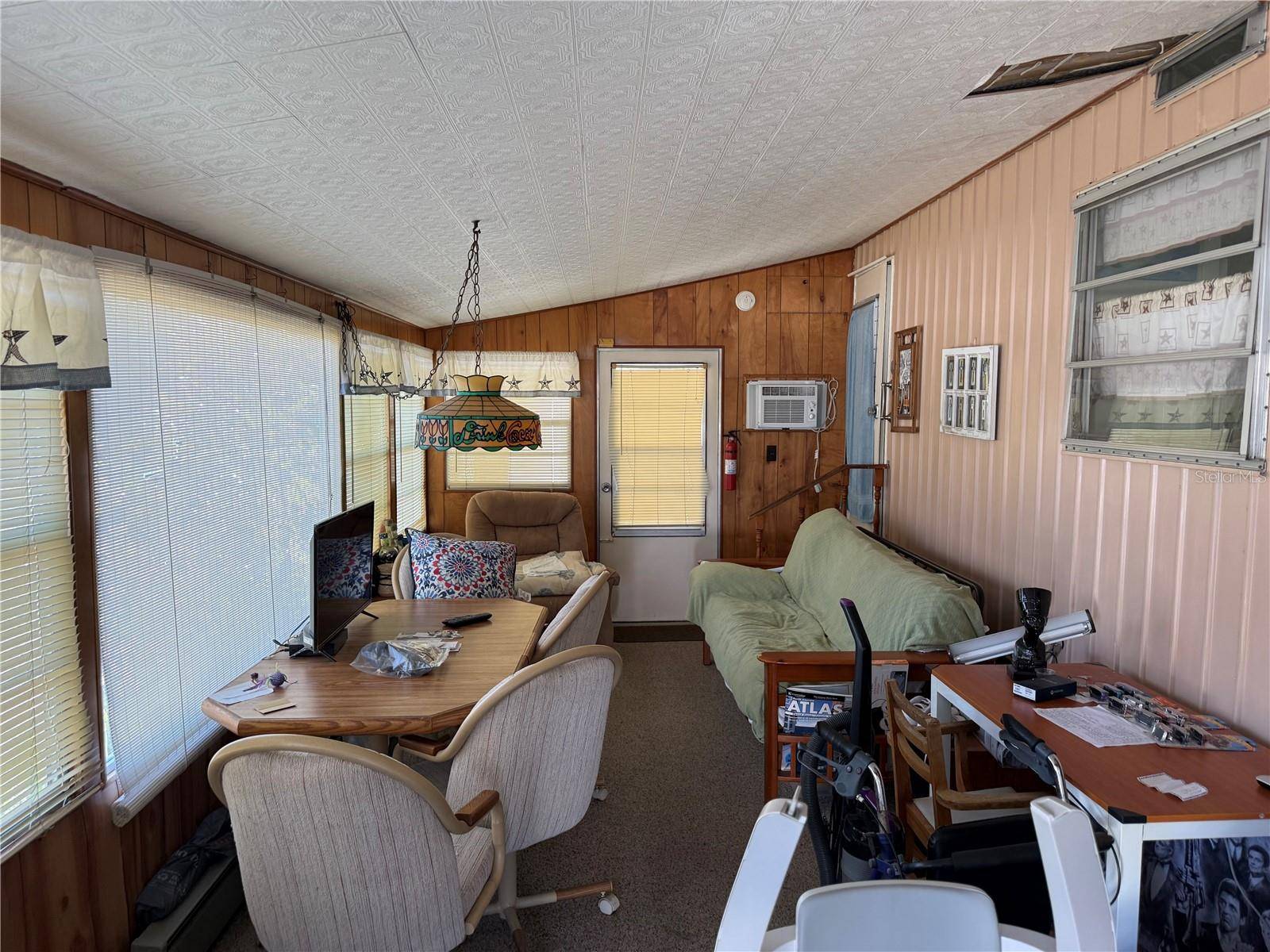 37402 HAMMOND DR, Zephyrhills, FL 33541