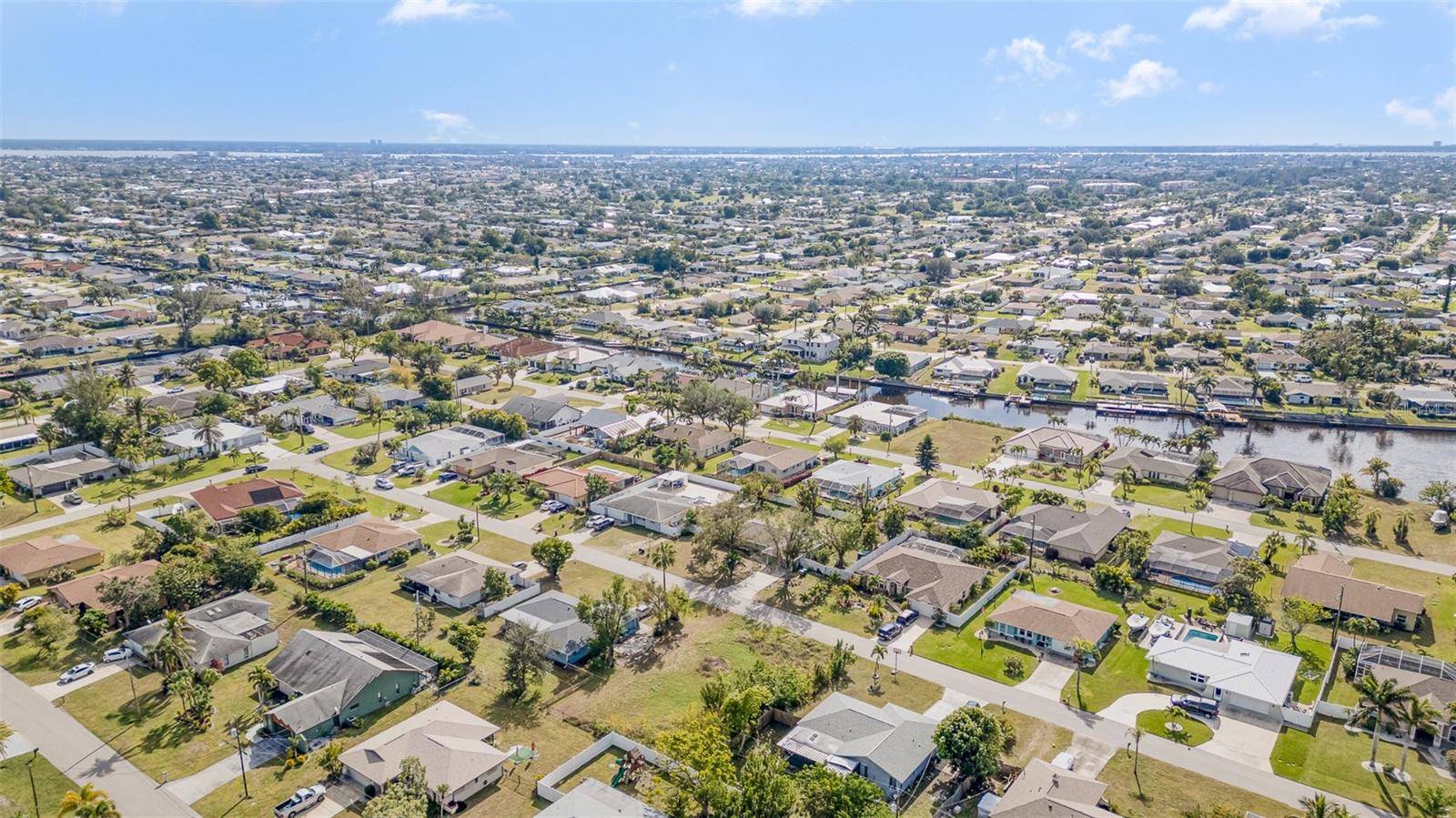 317 SE 32ND TER, Cape Coral, FL 33904