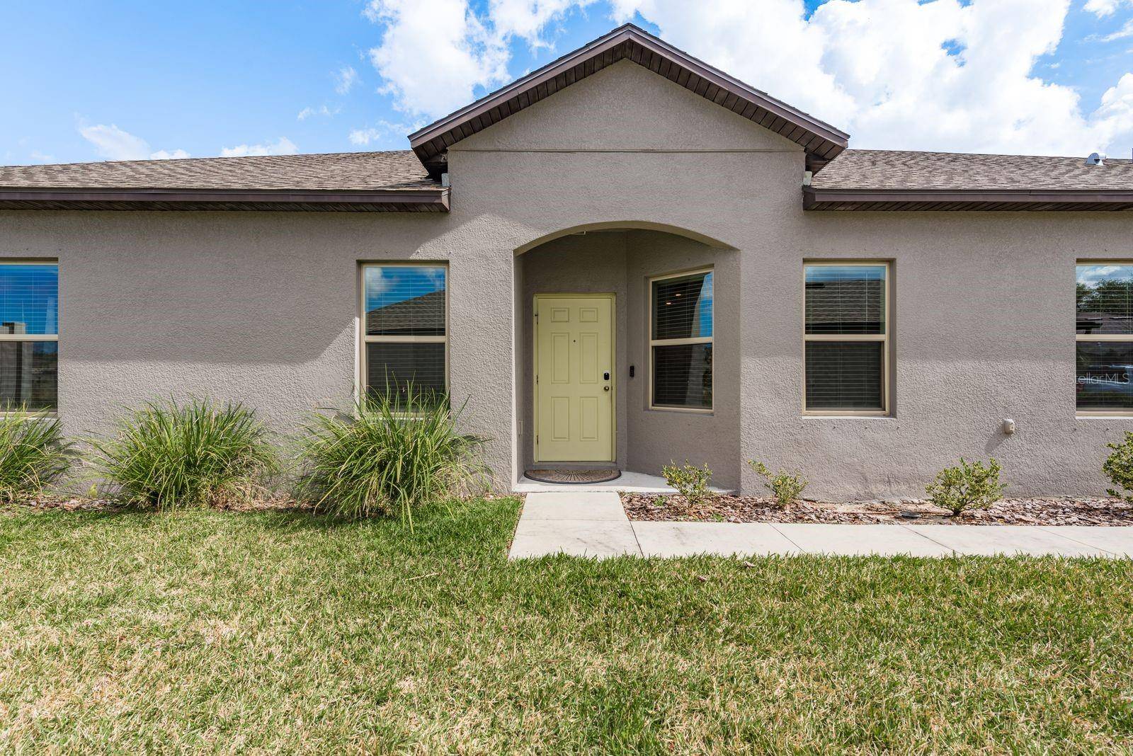 13387 CREST LAKE DR, Hudson, FL 34669