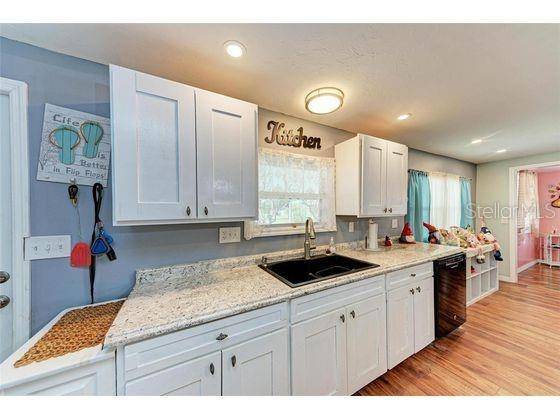 921 FAITH CIR E #40, Bradenton, FL 34212