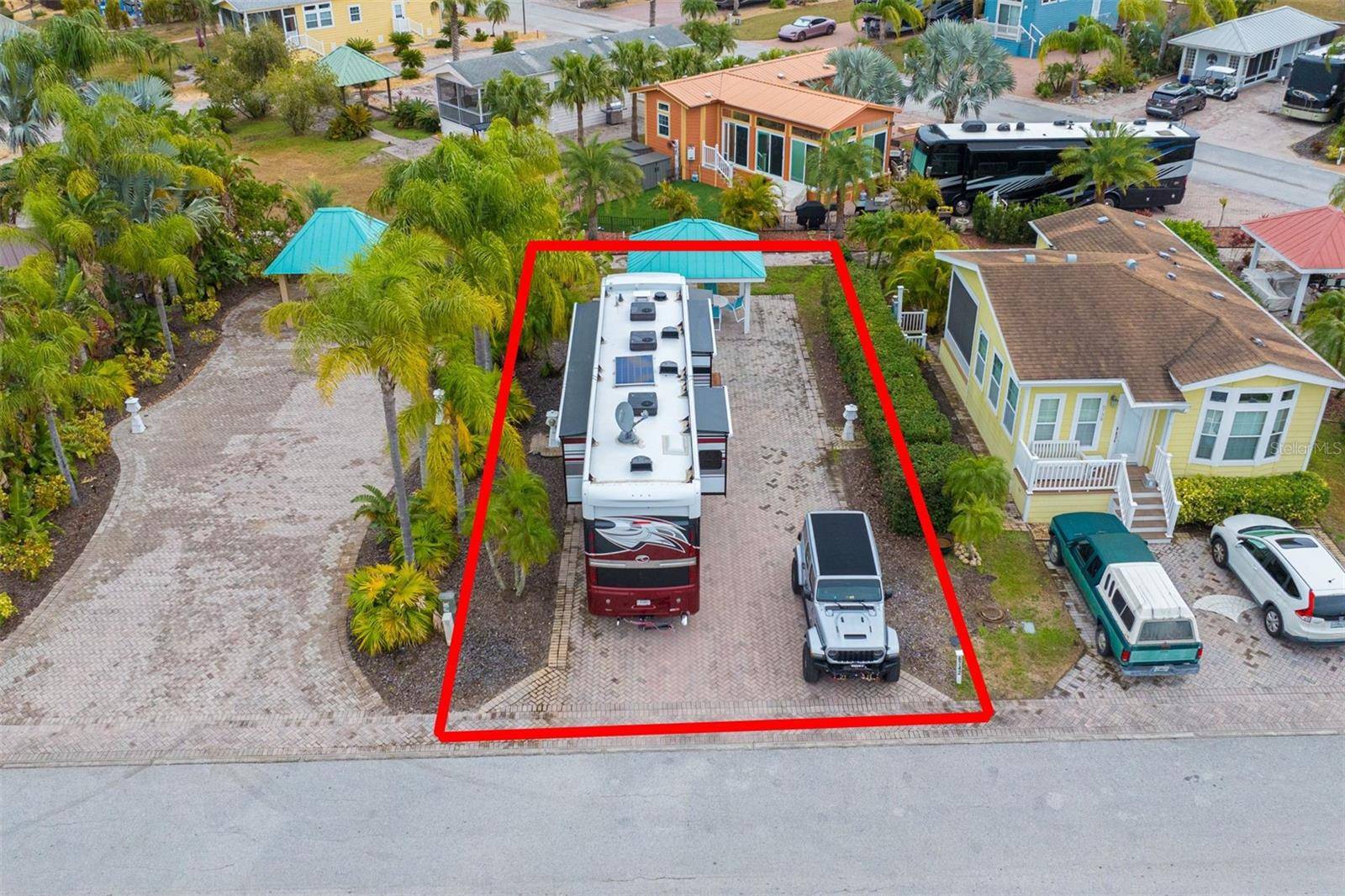 6742 AMANDA VISTA CIR, Land O Lakes, FL 34637