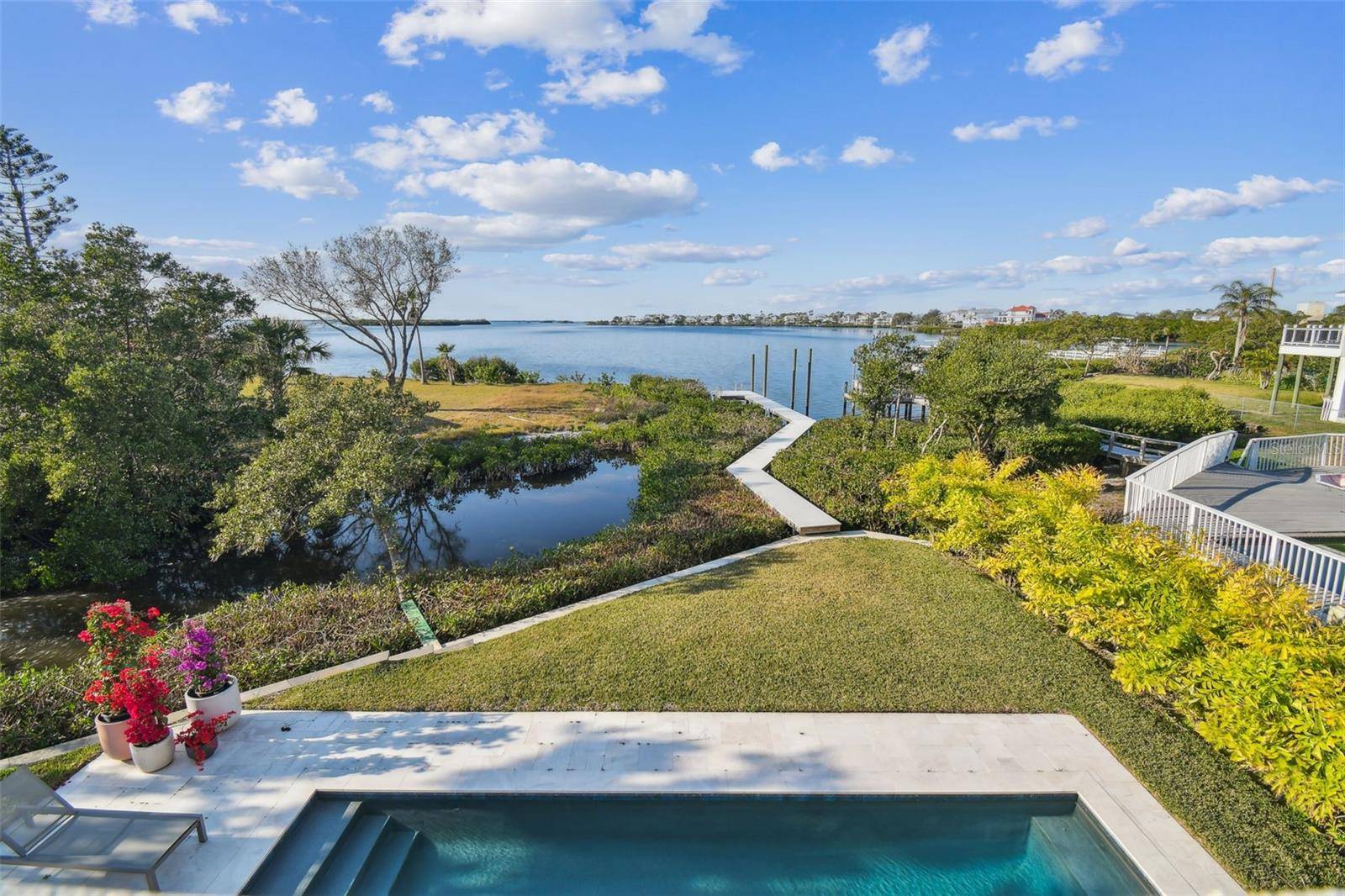 1640 SEA BREEZE DR, Tarpon Springs, FL 34689