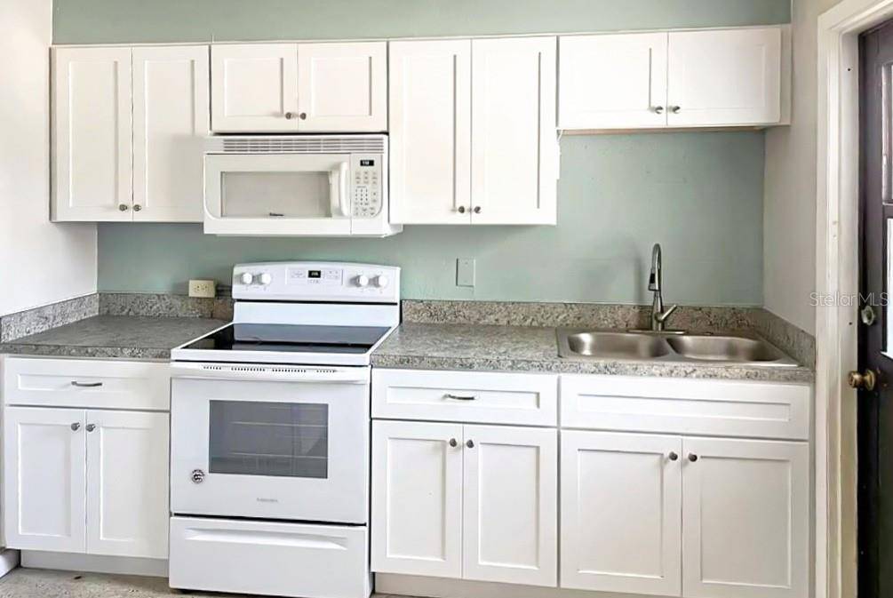404 HARRISON AVE, Cape Canaveral, FL 32920