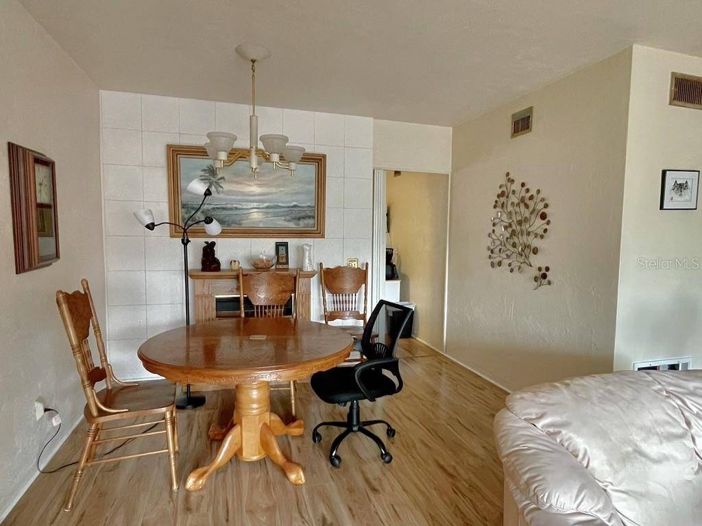 4060 55TH ST N #1209, Kenneth City, FL 33709