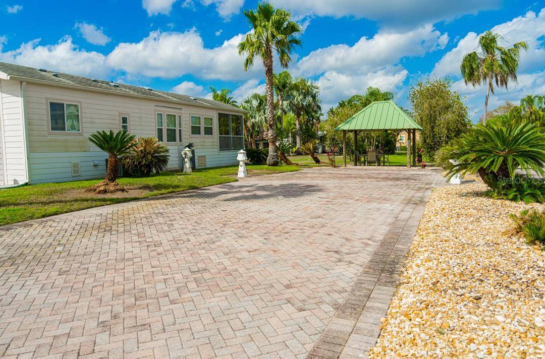 6948 AMANDA VISTA CIR, Land O Lakes, FL 34637