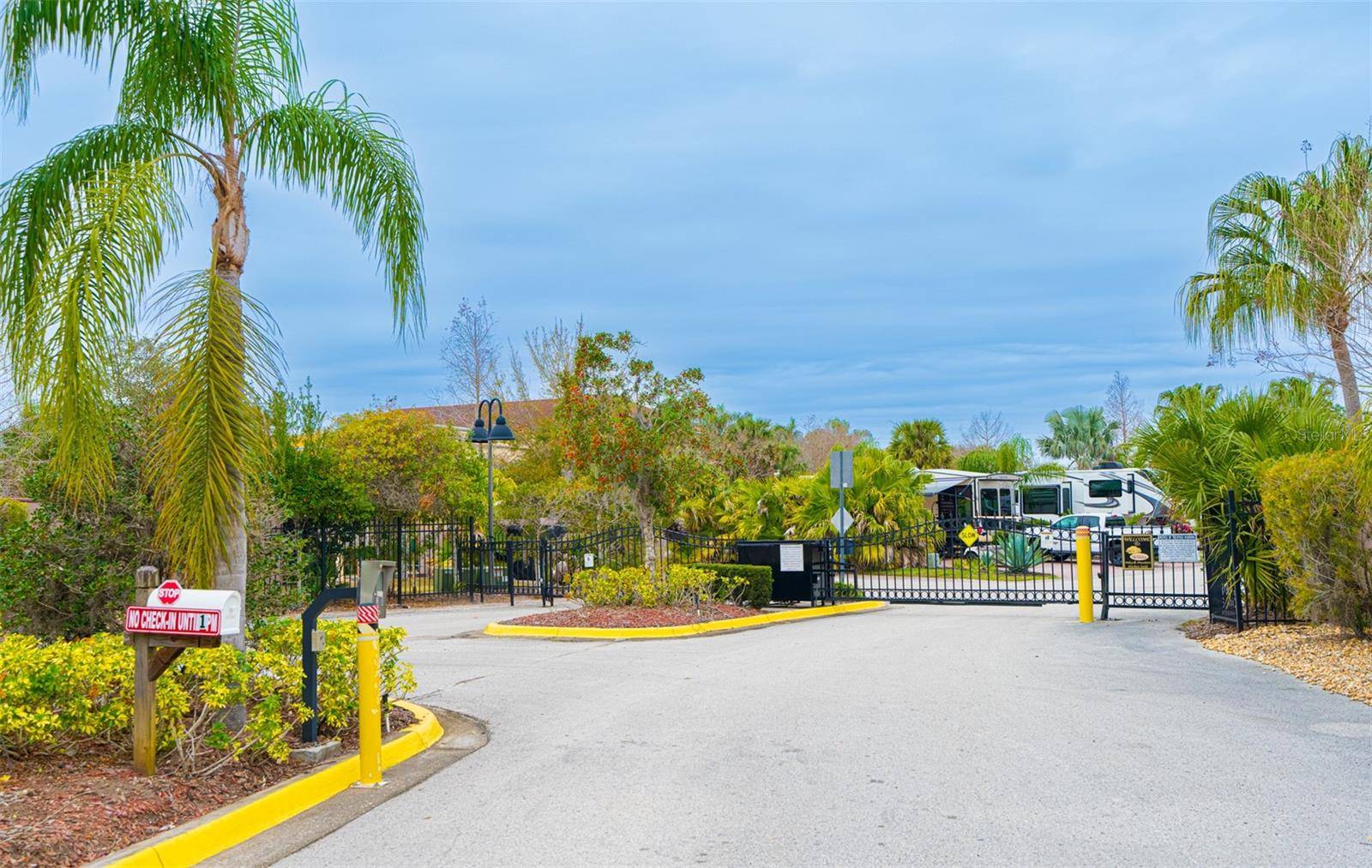 6770 AMANDA VISTA CIR, Land O Lakes, FL 34637