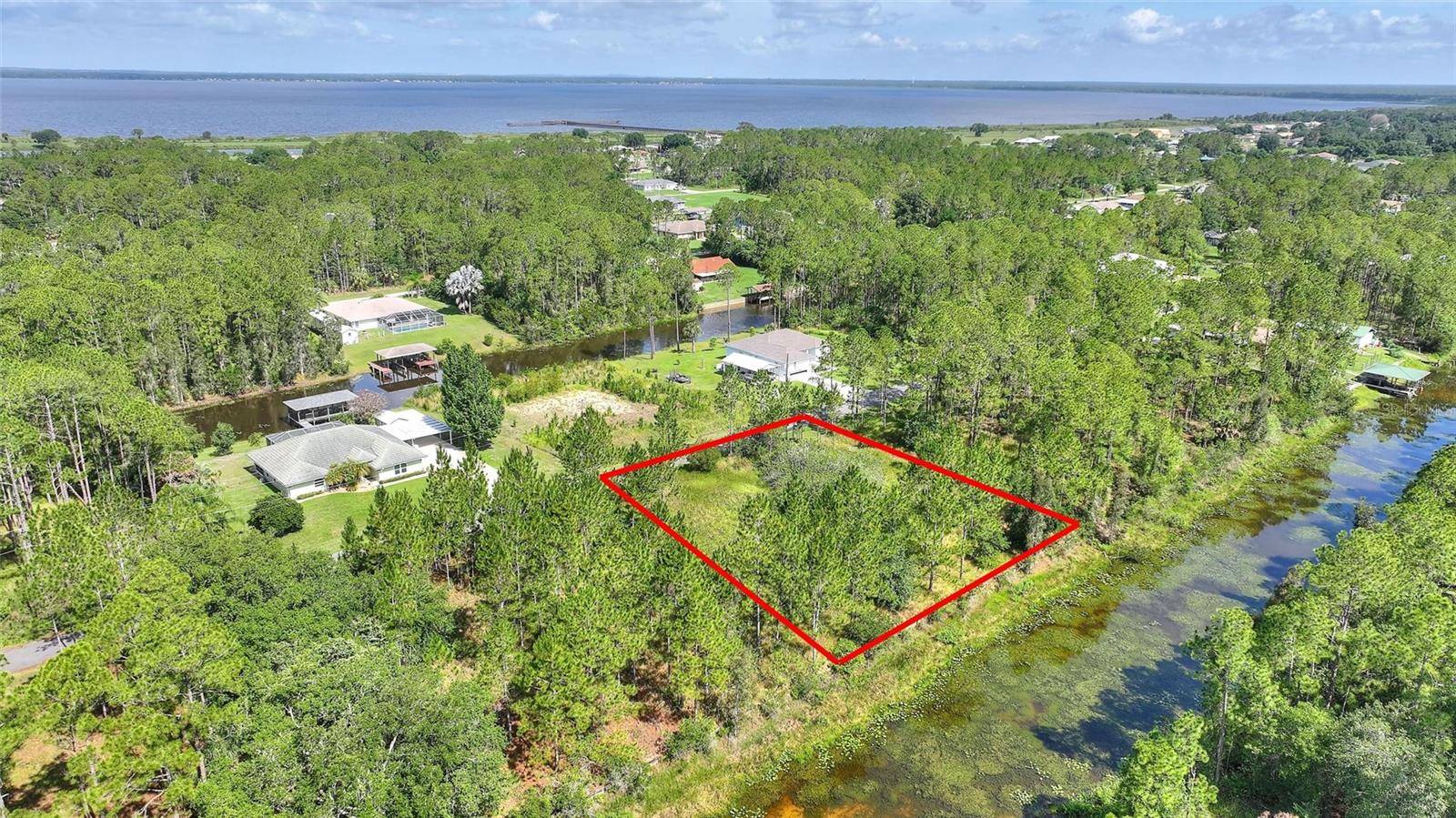 26 LANTANA DR S, Indian Lake Estates, FL 33855