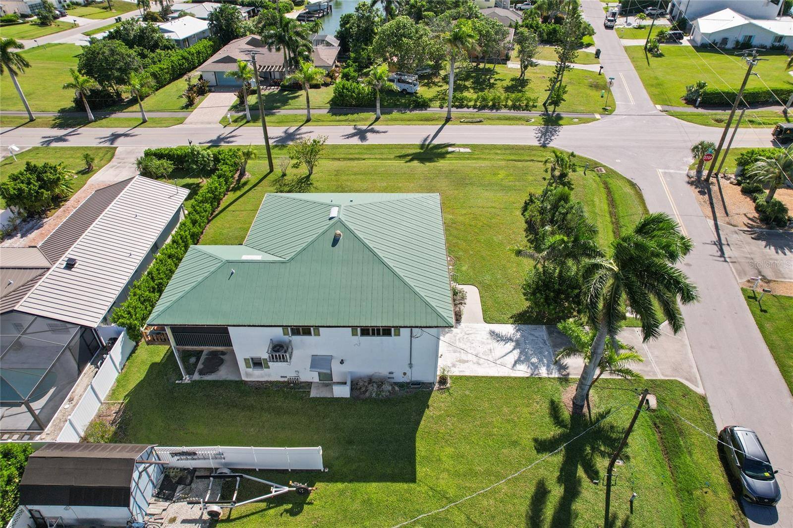 103 TAHITI CIR, Naples, FL 34113