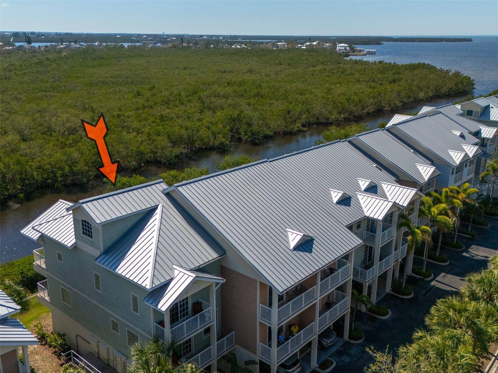 3230 MANGROVE POINT DR, Ruskin, FL 33570