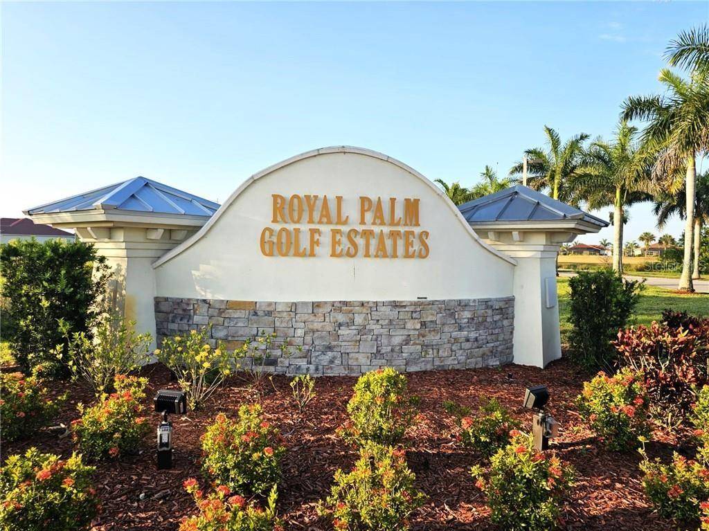 18001 BLUEWATER DR, Naples, FL 34114