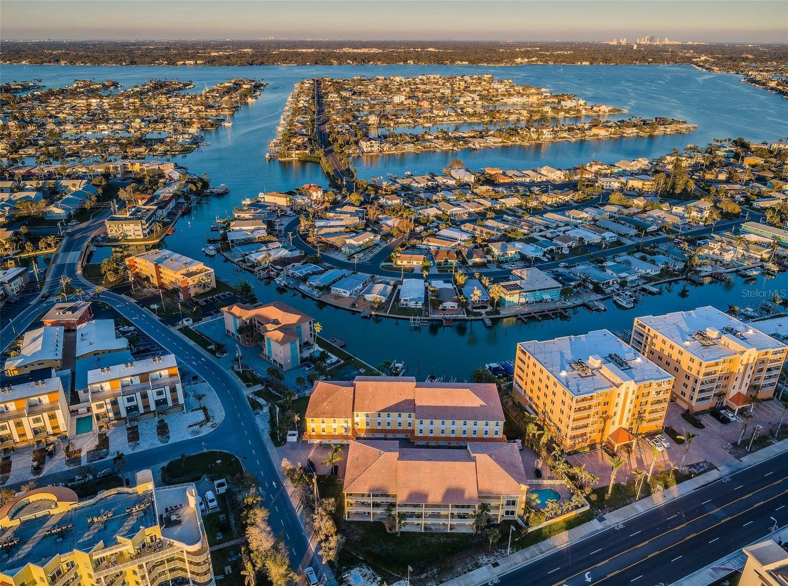11595 GULF BLVD #6, Treasure Island, FL 33706