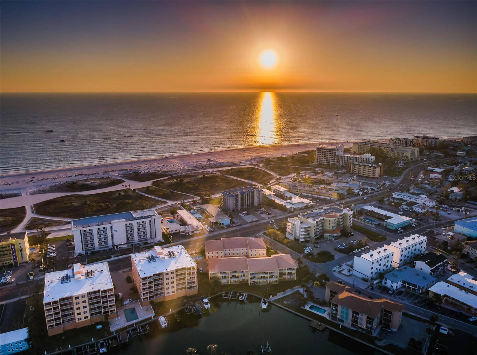 11595 GULF BLVD #6, Treasure Island, FL 33706