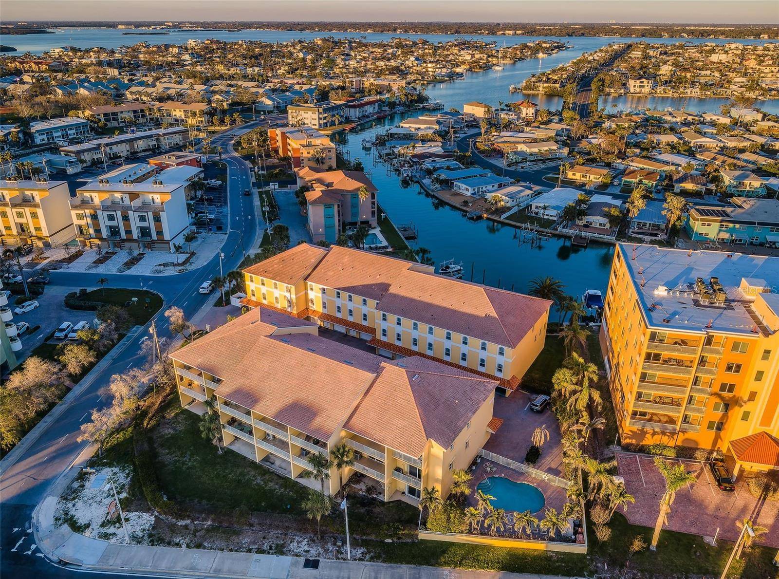 11595 GULF BLVD #6, Treasure Island, FL 33706