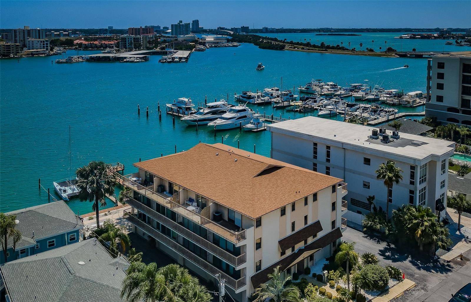 479 E SHORE DR #8, Clearwater, FL 33767
