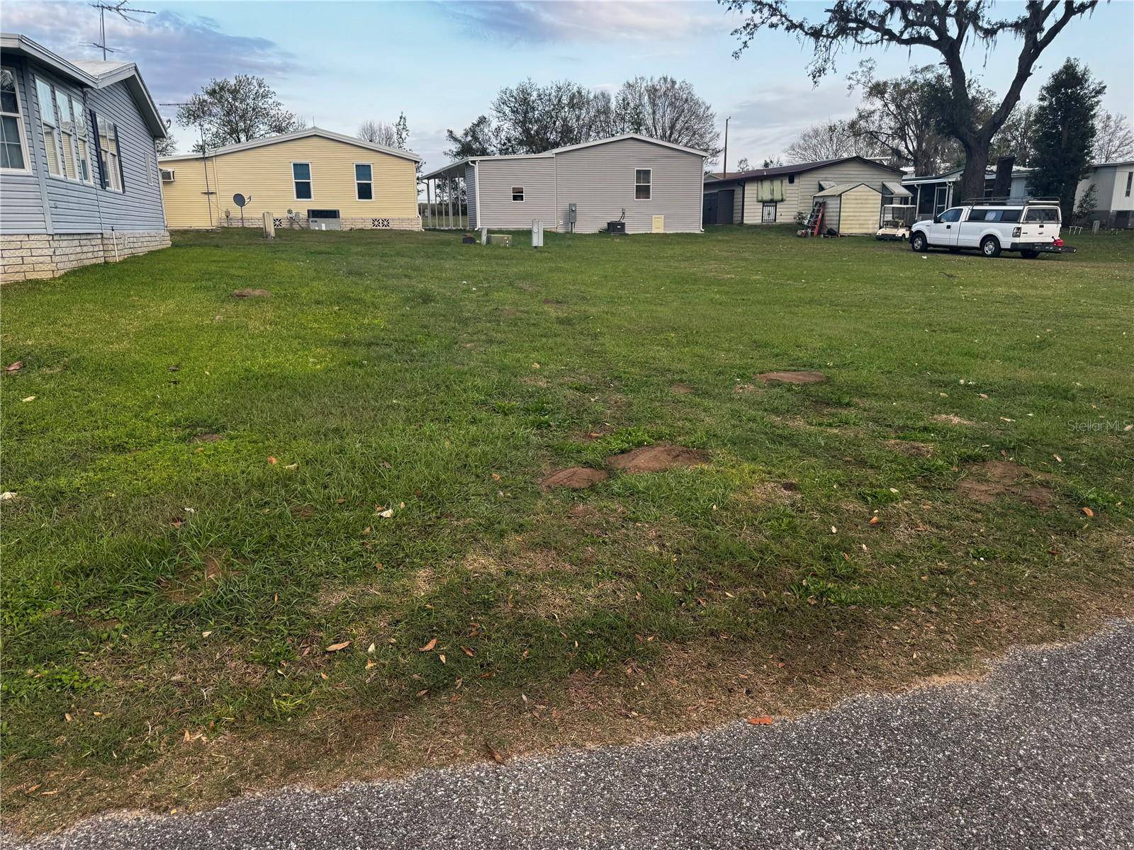 10028 WELLINGTON AVE, Dade City, FL 33525
