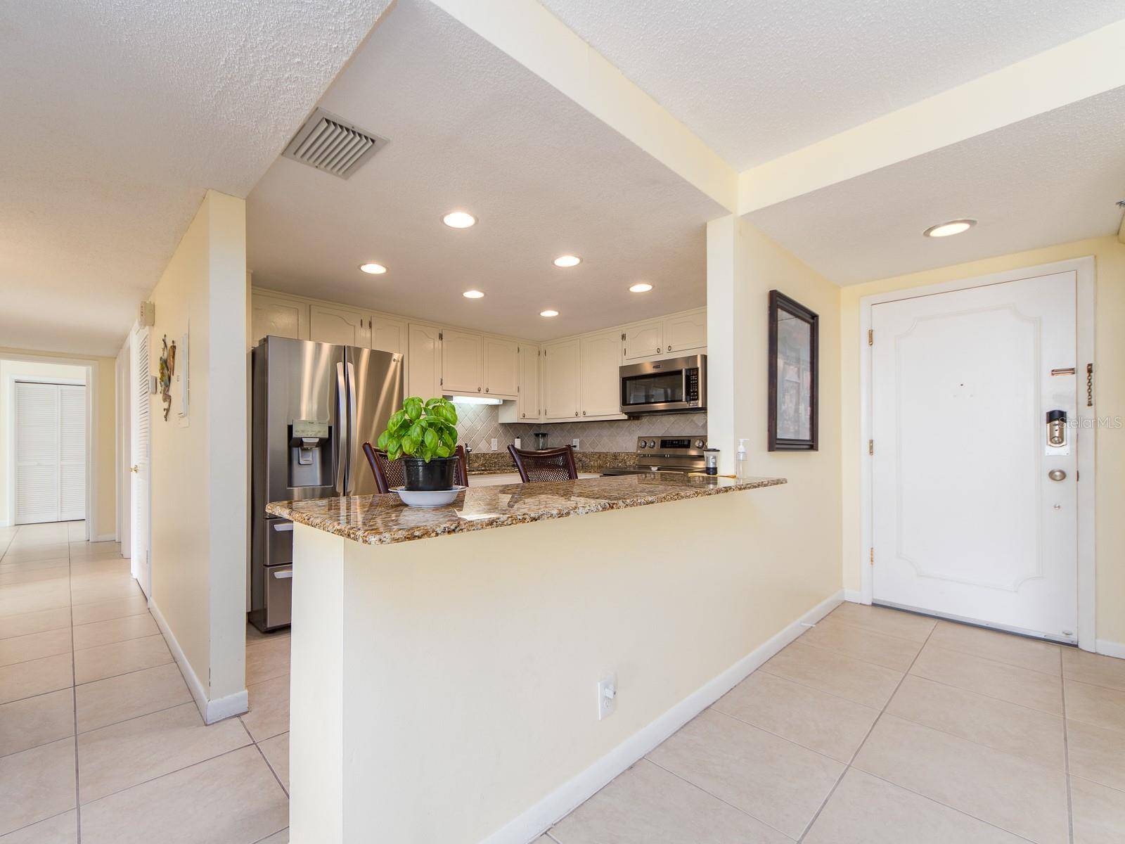 675 S GULFVIEW BLVD #902, Clearwater Beach, FL 33767