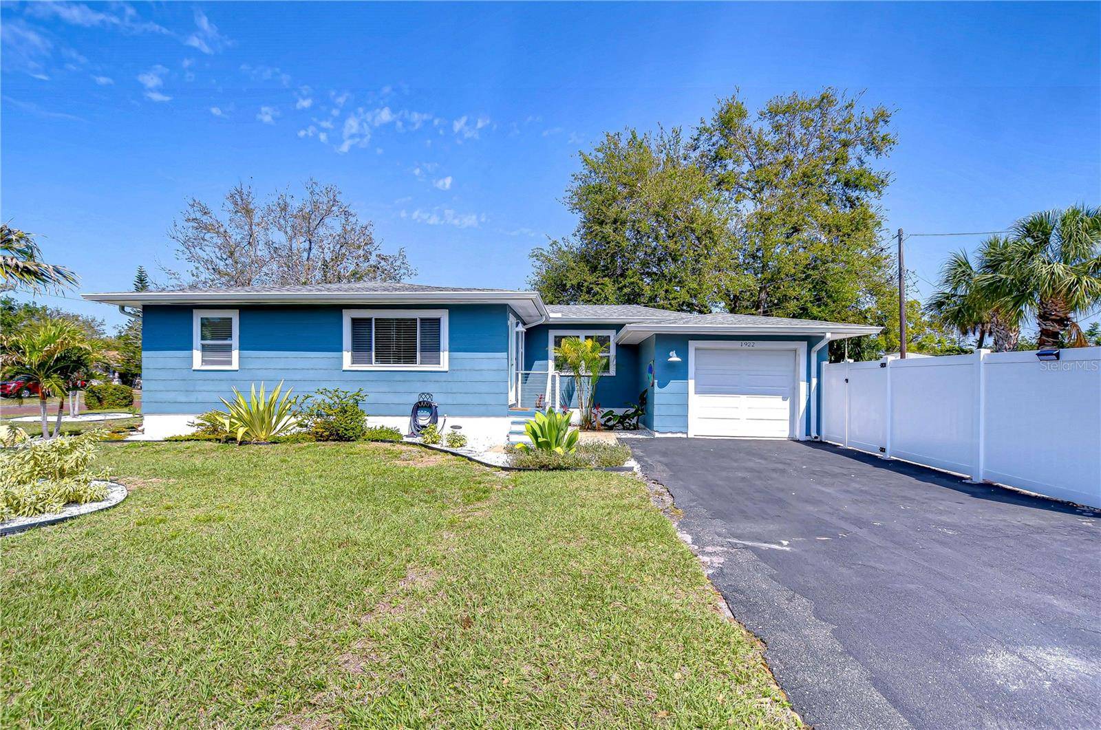1922 55TH ST S, Gulfport, FL 33707