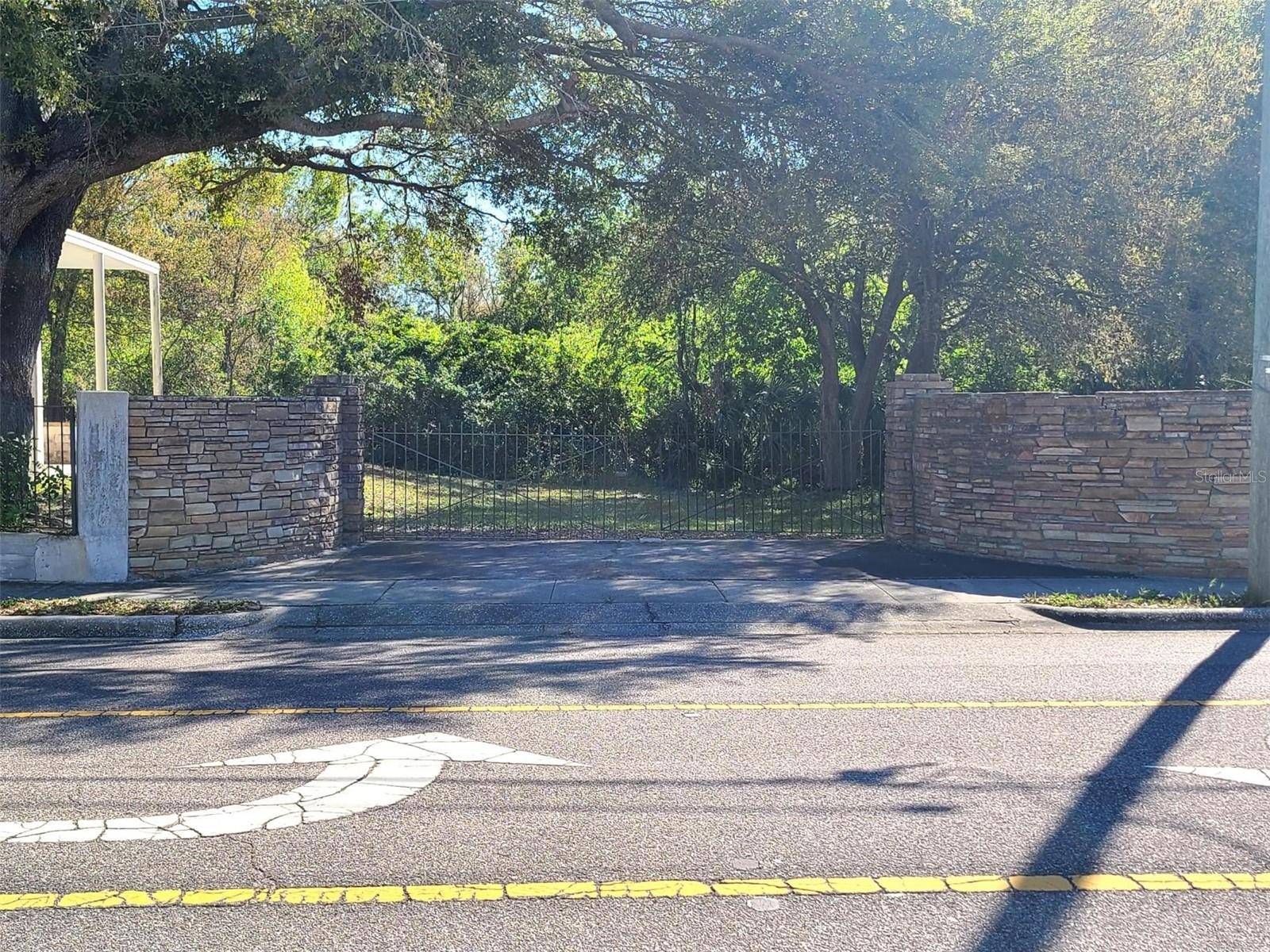 3541 N BOULEVARD, Tampa, FL 33603