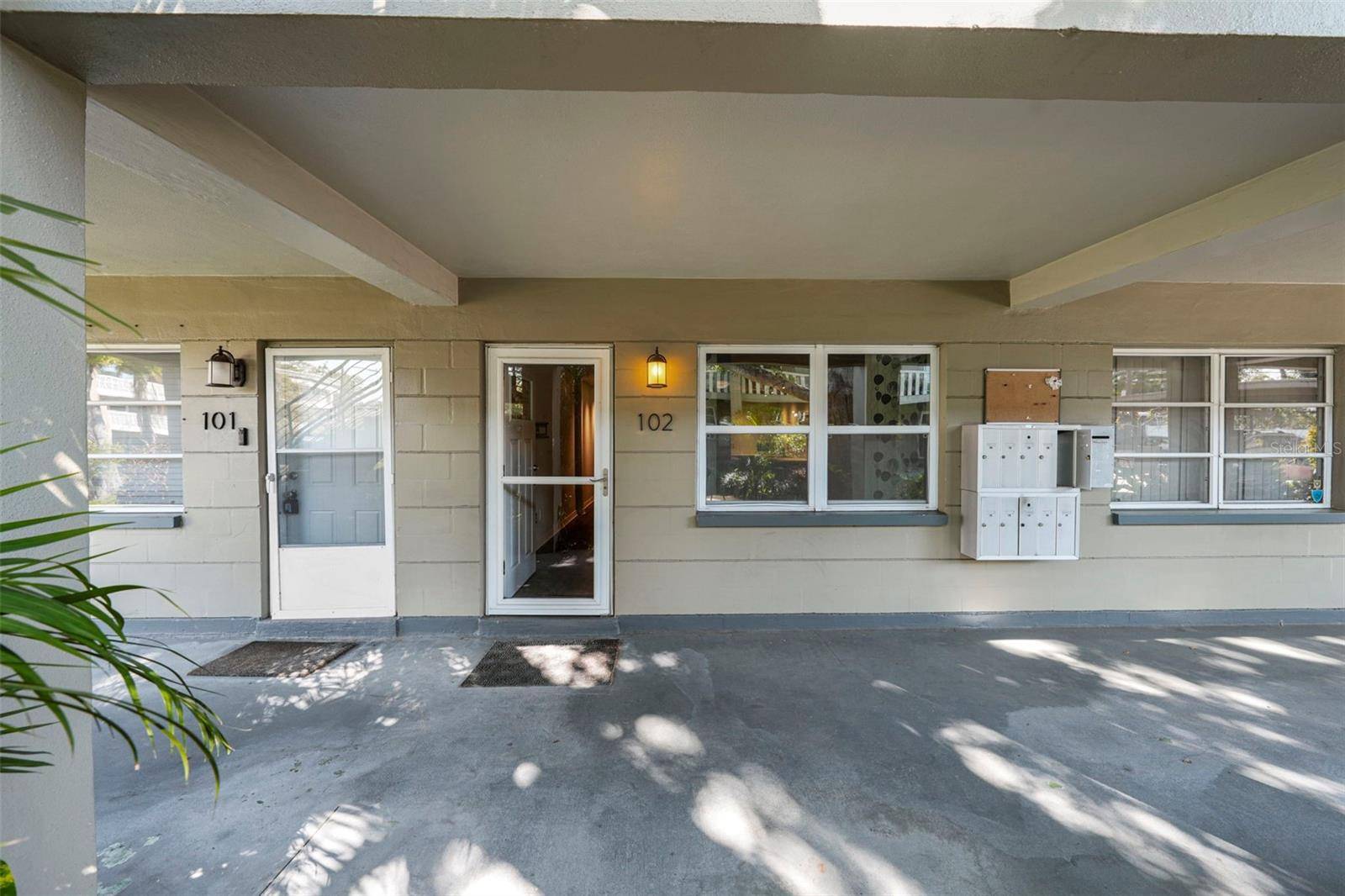 426 32ND AVE N #102E, St Petersburg, FL 33704