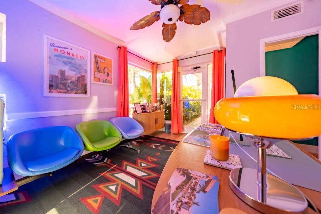 648 POINSETTIA AVE, Clearwater Beach, FL 33767