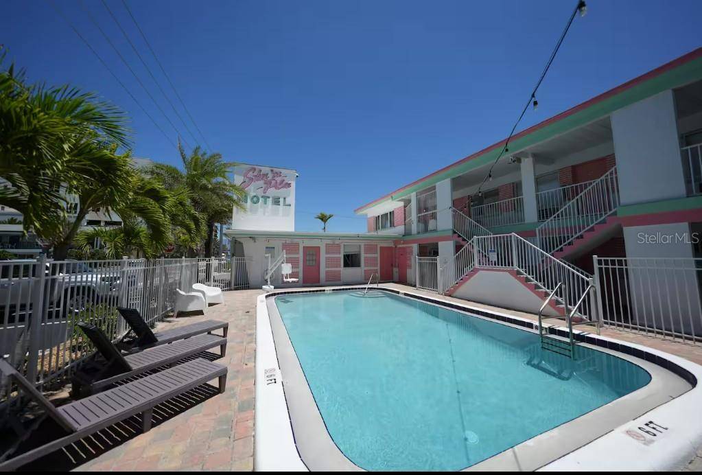 345 HAMDEN DR, Clearwater Beach, FL 33767