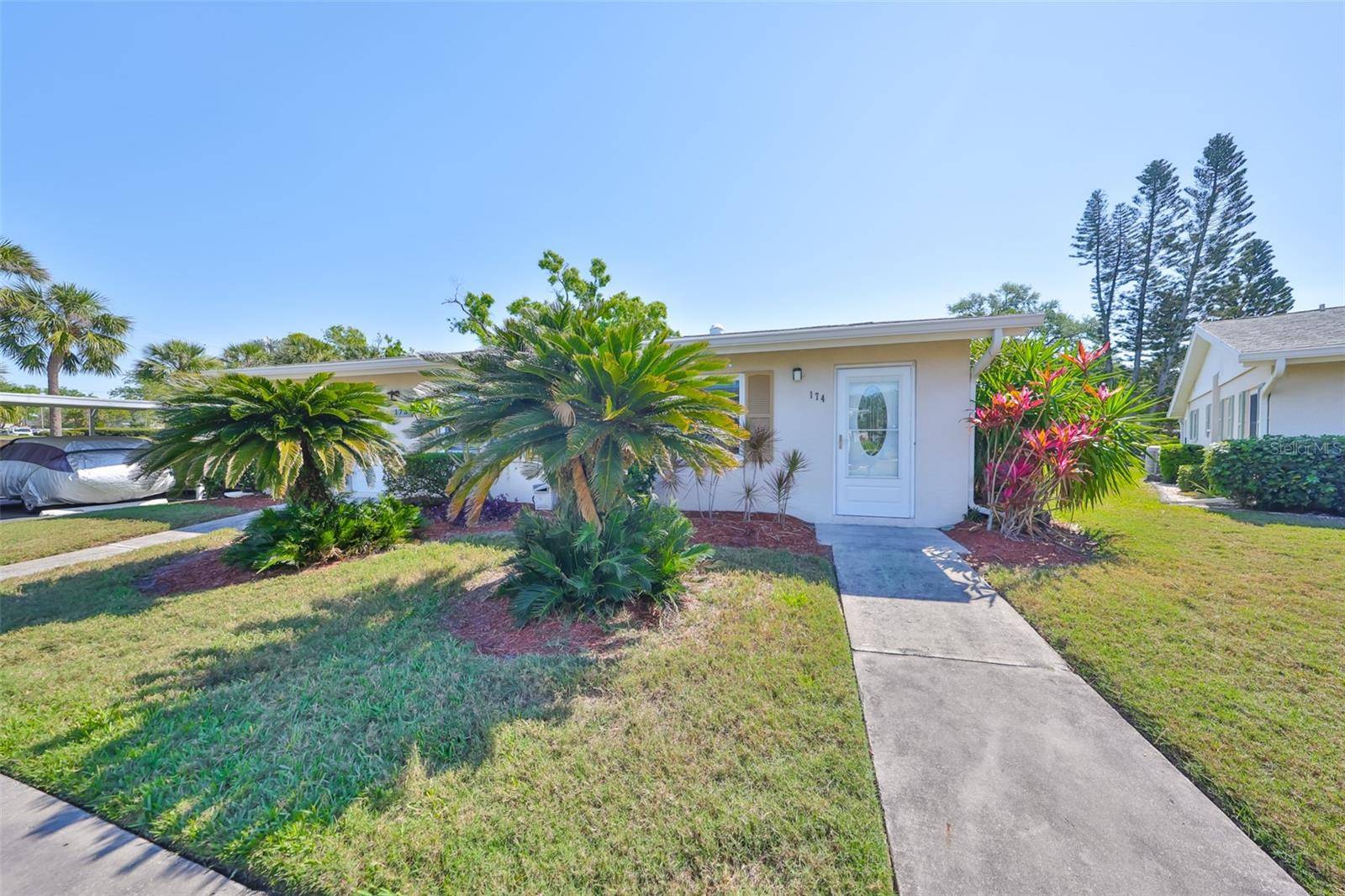 2202 CLUBHOUSE DR #174, Sun City Center, FL 33573