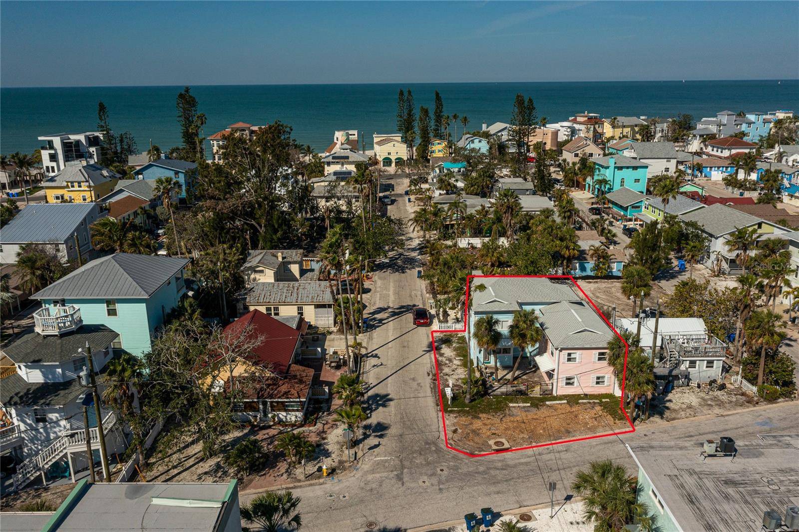 134 86TH AVE, Treasure Island, FL 33706