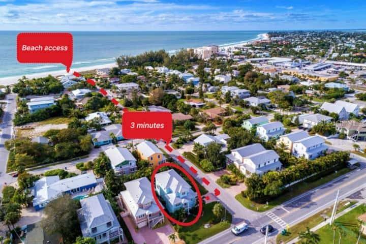 4808 GULF DR #B, Holmes Beach, FL 34217